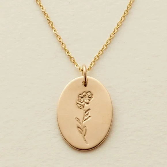 Bohemian Floral Family Engraved Pendant Necklace - Picture 8 of 16